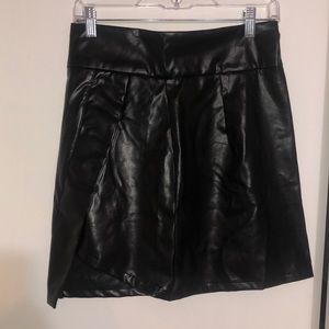 LEATHER SKIRT
